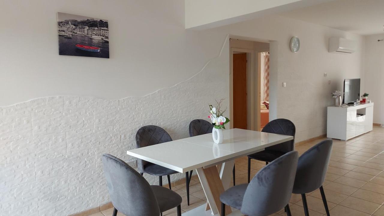 Nissi Golden Sands Sea View 2 Bedroom Apartment 아이아 나파 외부 사진