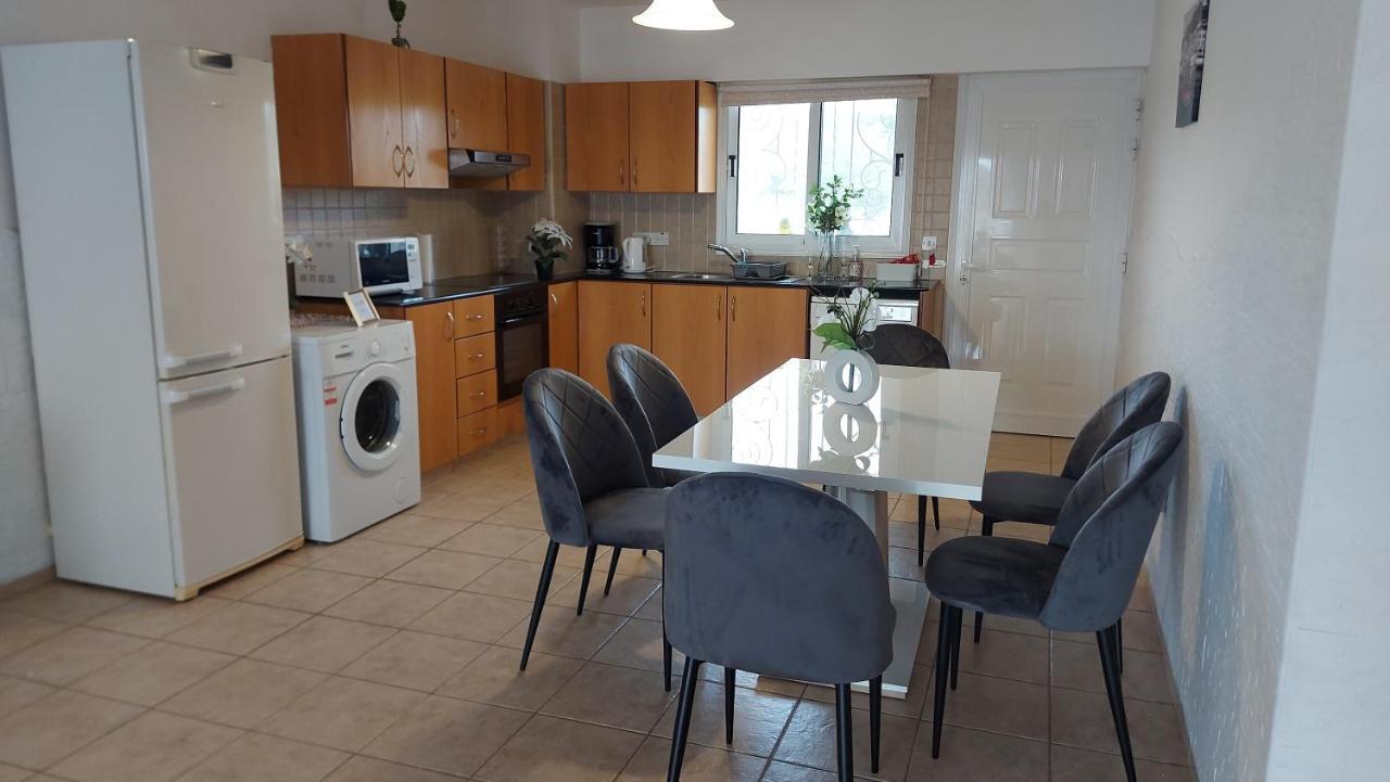 Nissi Golden Sands Sea View 2 Bedroom Apartment 아이아 나파 외부 사진